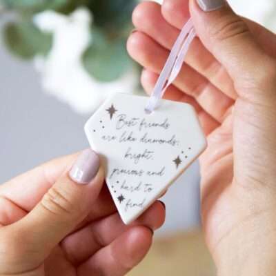 Diamond shape hanging decorations with best friends message